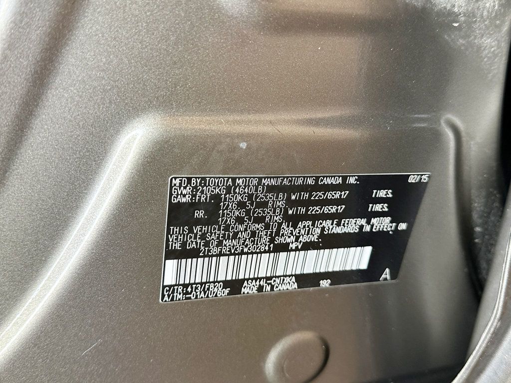 2015 Toyota RAV4 AWD 4dr LE - 23057898 - 37