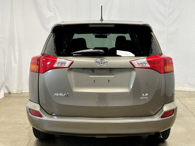 2015 Toyota RAV4 AWD 4dr LE - 23057898 - 8