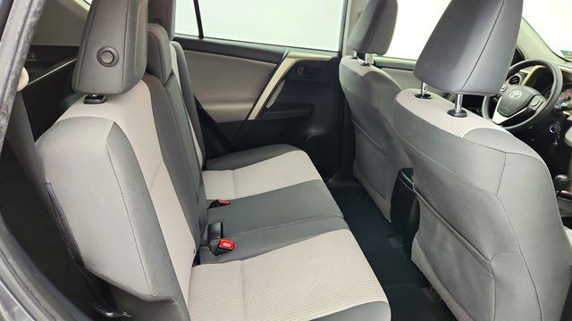 2015 Toyota RAV4 AWD 4dr LE - 22970632 - 21