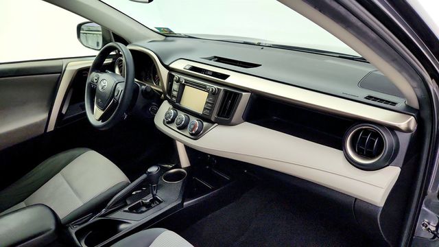2015 Toyota RAV4 AWD 4dr LE - 22970632 - 23