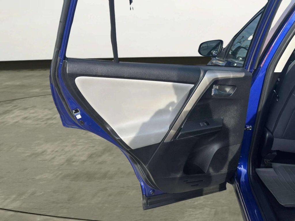 2015 Toyota RAV4 AWD 4dr Limited - 23012868 - 10