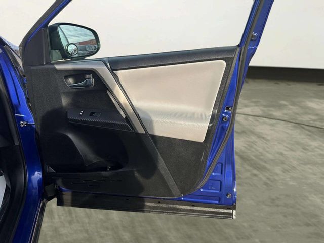 2015 Toyota RAV4 AWD 4dr Limited - 23012868 - 19