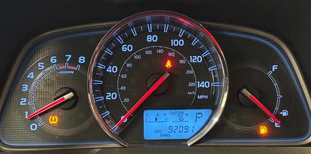 2015 Toyota RAV4 AWD 4dr Limited - 23056013 - 31