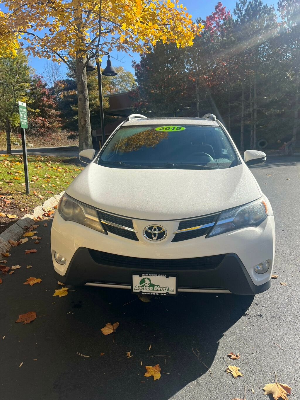 2015 Toyota RAV4 AWD 4dr XLE - 22631205 - 1