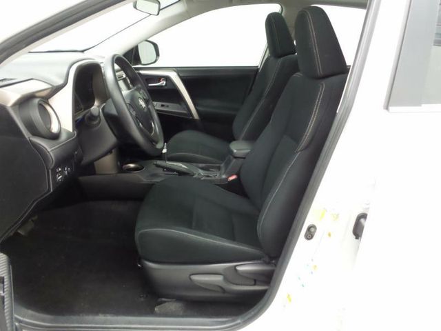 2015 Toyota RAV4 AWD 4dr XLE - 15400188 - 4