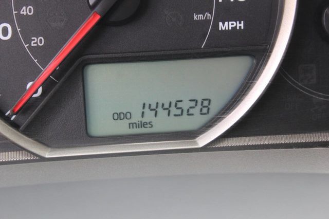 2015 Toyota RAV4 AWD 4dr XLE - 22883871 - 15