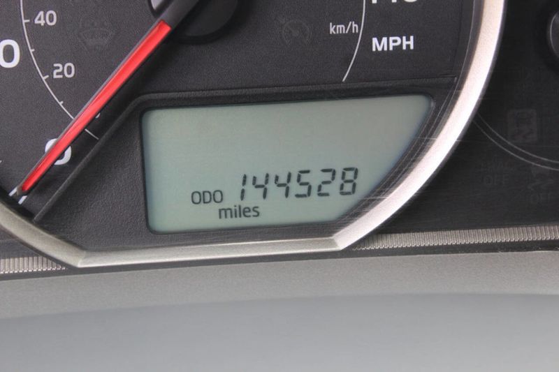 2015 Toyota RAV4 AWD 4dr XLE - 22883871 - 15