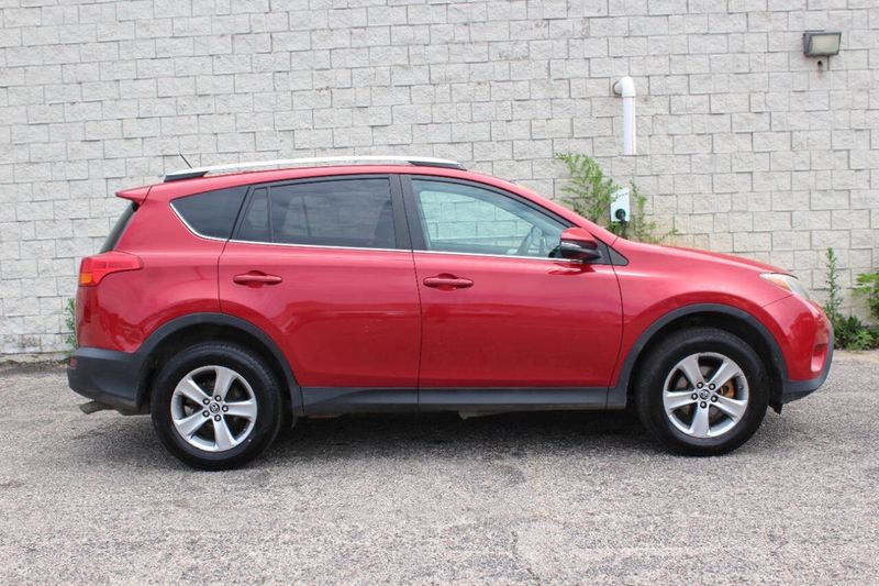 2015 Toyota RAV4 AWD 4dr XLE - 22883871 - 6