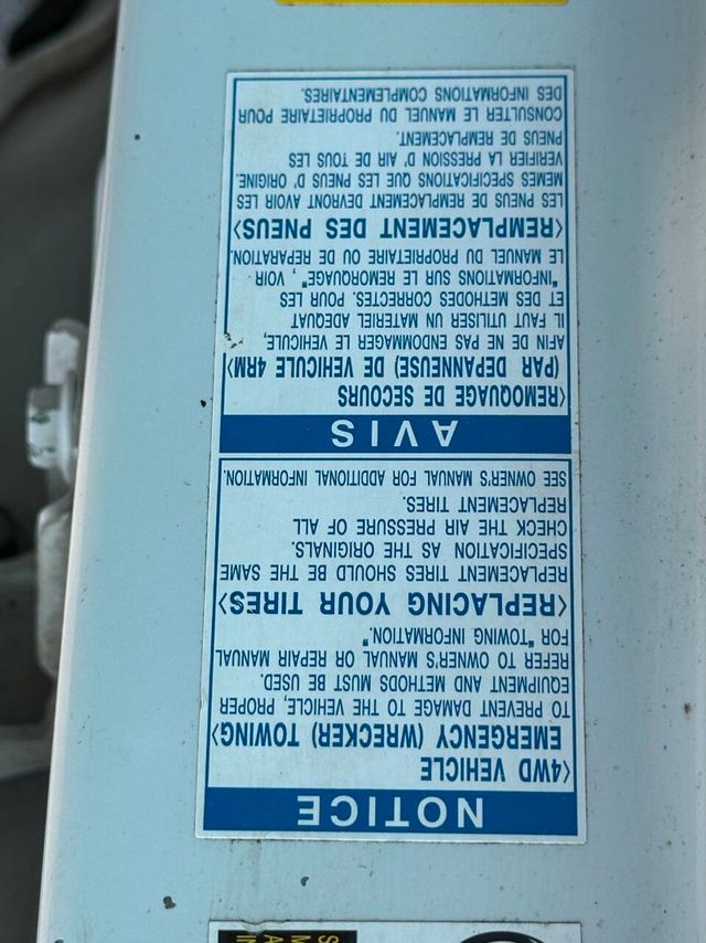 2015 Toyota RAV4 AWD 4dr XLE - 22895286 - 11