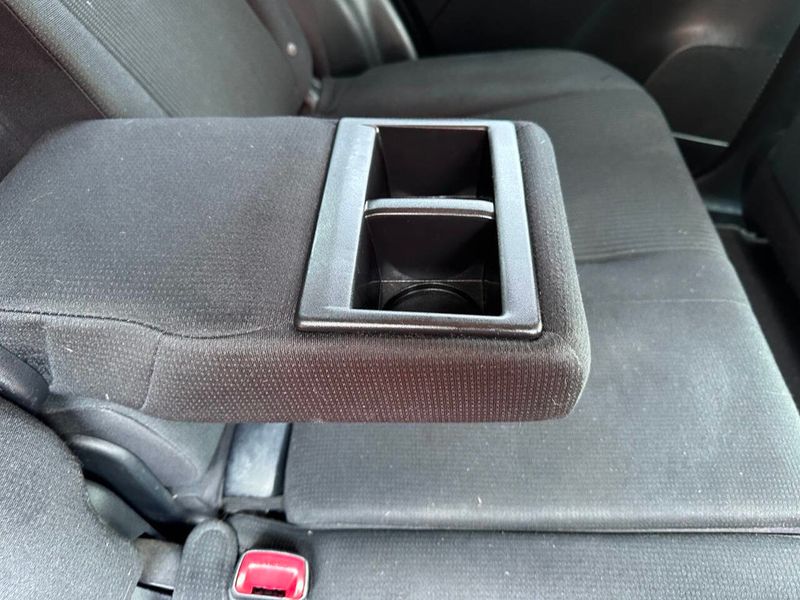 2015 Toyota RAV4 AWD 4dr XLE - 22895286 - 25