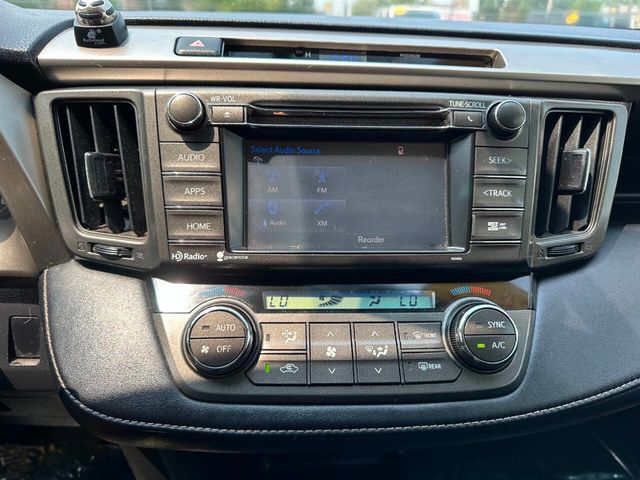 2015 Toyota RAV4 AWD 4dr XLE - 22895286 - 34