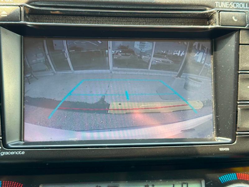 2015 Toyota RAV4 AWD 4dr XLE - 22895286 - 37