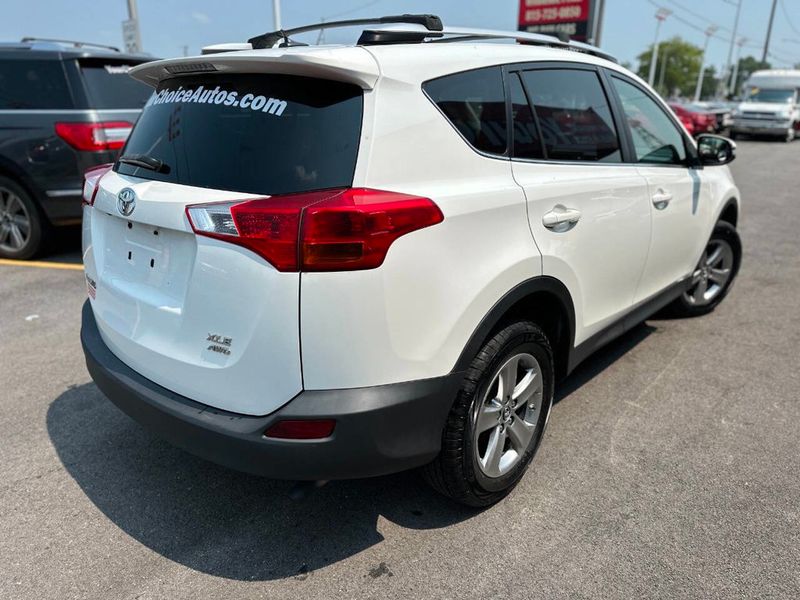 2015 Toyota RAV4 AWD 4dr XLE - 22895286 - 3