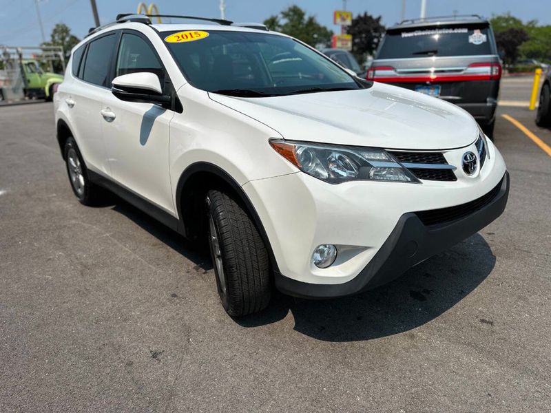 2015 Toyota RAV4 AWD 4dr XLE - 22895286 - 5