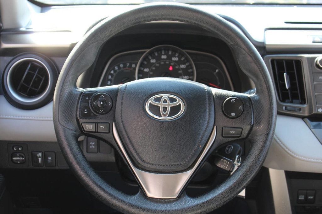 2015 Toyota RAV4 AWD 4dr XLE - 22921270 - 21