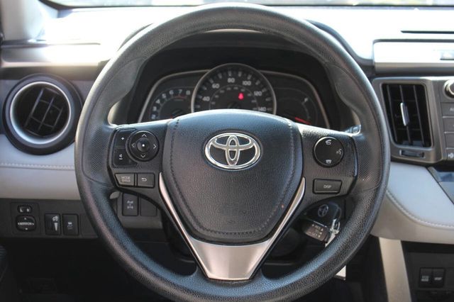 2015 Toyota RAV4 AWD 4dr XLE - 22921270 - 21