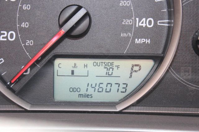 2015 Toyota RAV4 AWD 4dr XLE - 22921270 - 23