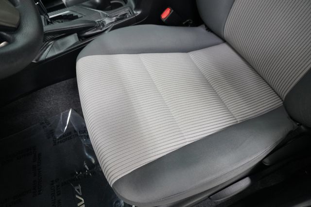 2015 Toyota RAV4 FWD 4dr LE - 22997331 - 11