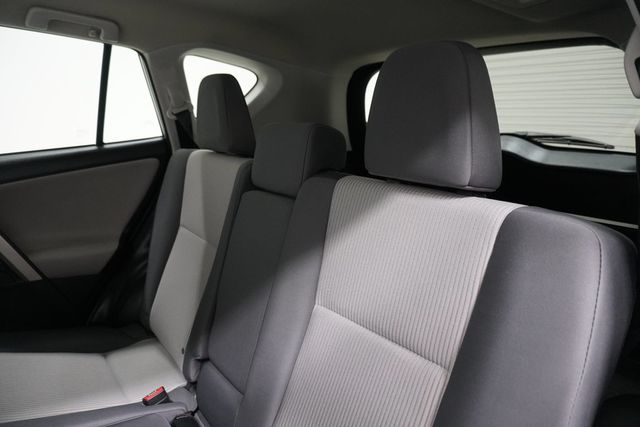 2015 Toyota RAV4 FWD 4dr LE - 22997331 - 12