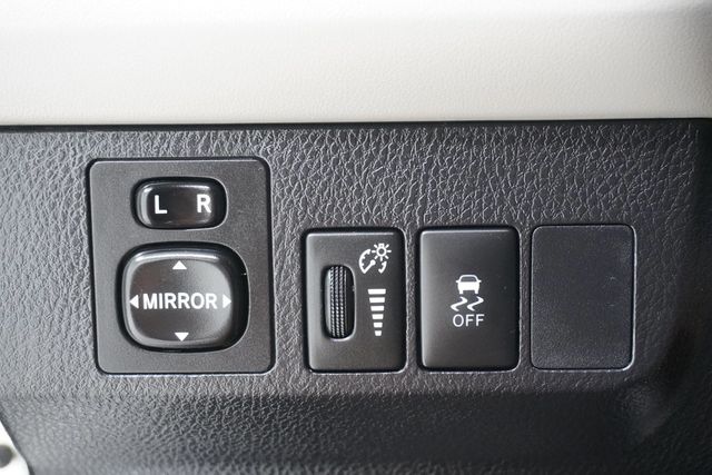 2015 Toyota RAV4 FWD 4dr LE - 22997331 - 20