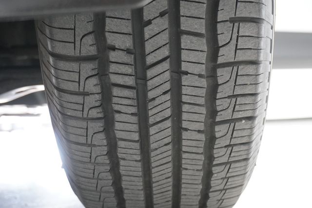 2015 Toyota RAV4 FWD 4dr LE - 22997331 - 25