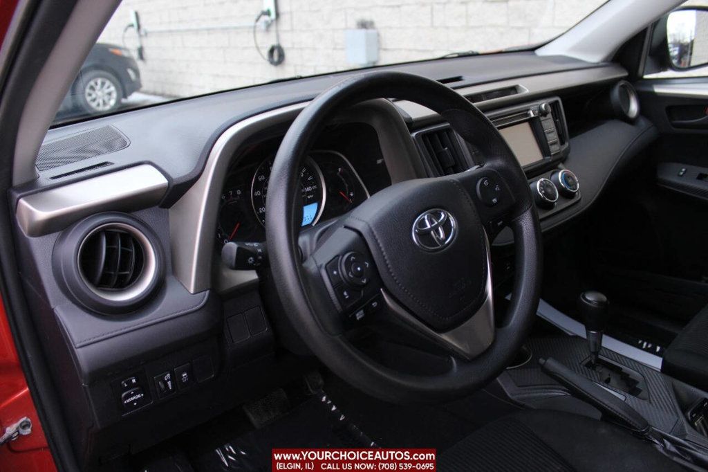 2015 Toyota RAV4 FWD 4dr LE - 22748767 - 11