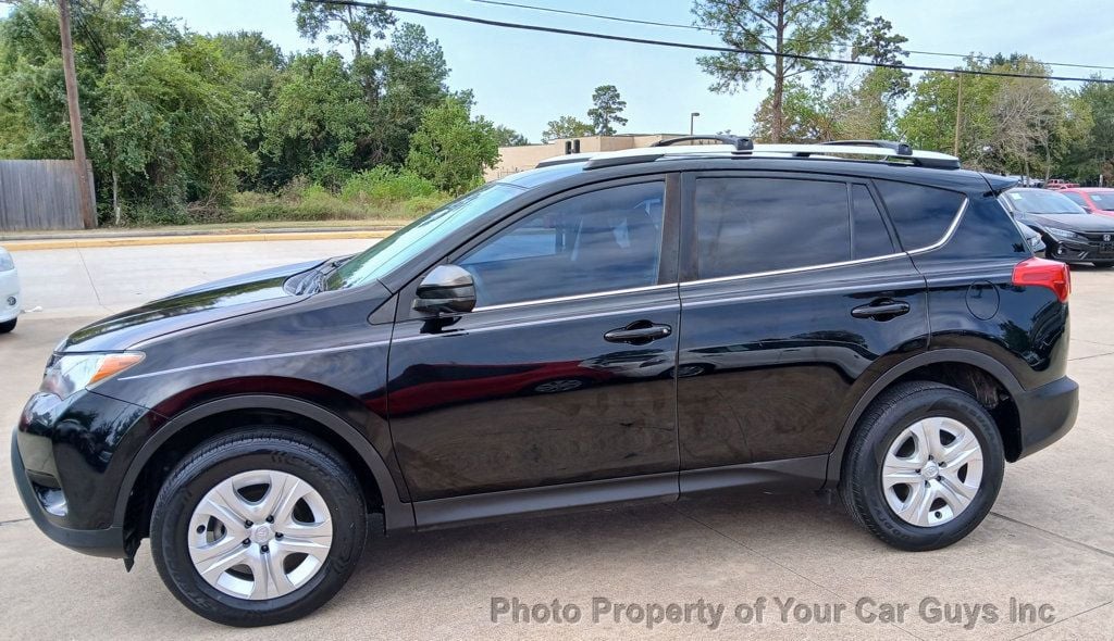 2015 Toyota RAV4 FWD 4dr LE - 22634273 - 3