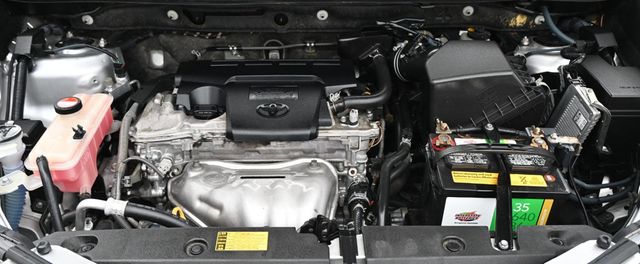 2015 Toyota RAV4 FWD 4dr XLE - 23043345 - 20