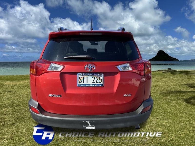 2015 Toyota RAV4 XLE photo 5