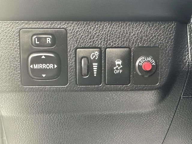 2015 Toyota RAV4 FWD 4dr XLE - 23030349 - 27