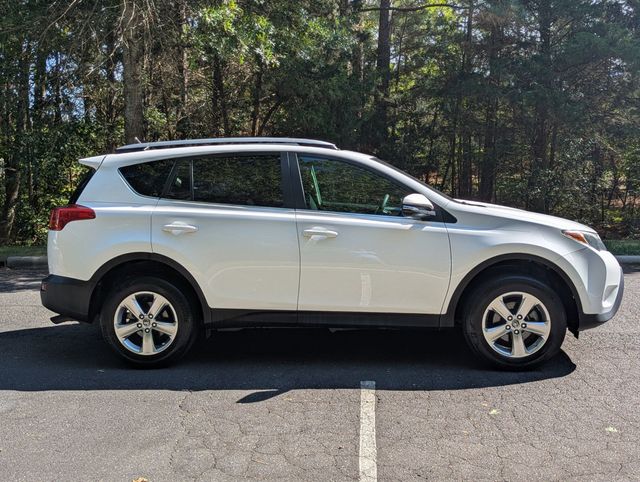 2015 Toyota RAV4 FWD 4dr XLE - 22925457 - 6