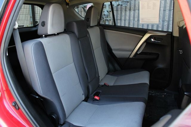 2015 Toyota RAV4 ONE OWNER AWD XLE W/ NAVIGATION. MOONROOF - 23053262 - 10
