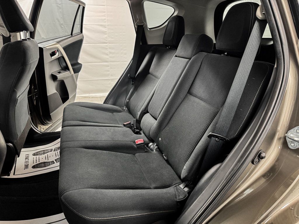 2015 Toyota RAV4 XLE AWD - 23081429 - 9