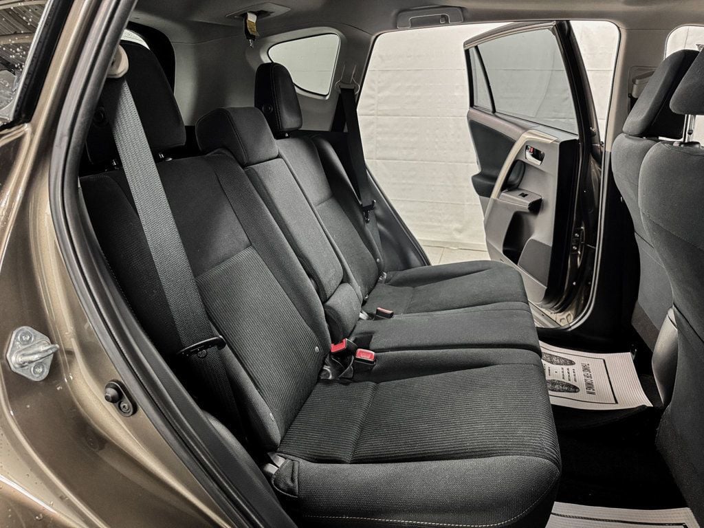 2015 Toyota RAV4 XLE AWD - 23081429 - 10