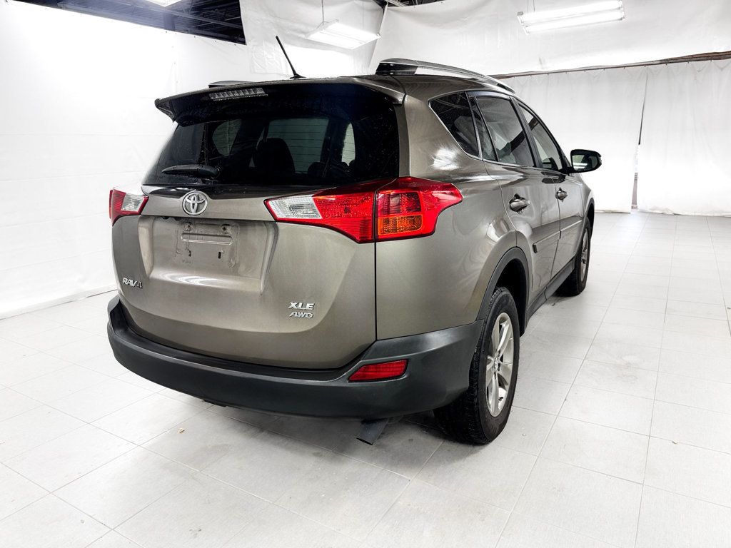 2015 Toyota RAV4 XLE AWD - 23081429 - 5
