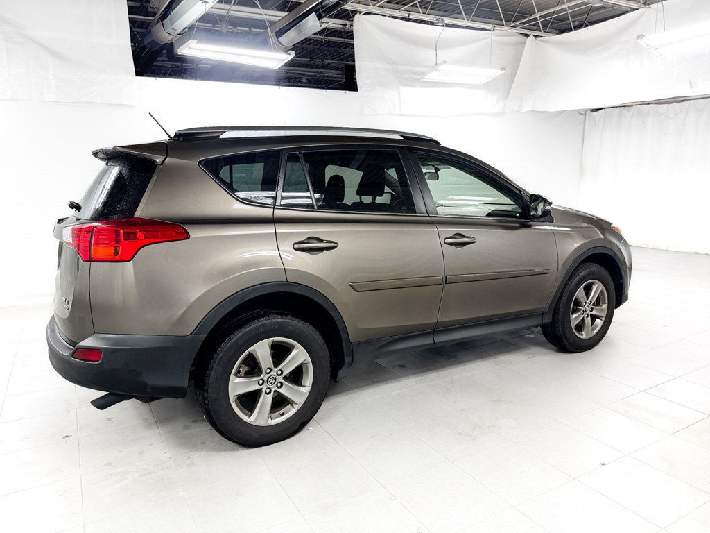 2015 Toyota RAV4 XLE AWD - 23081429 - 6