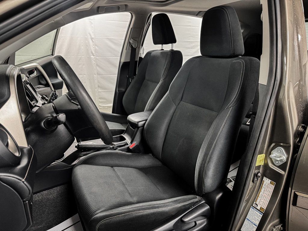 2015 Toyota RAV4 XLE AWD - 23081429 - 8