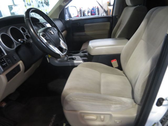 2015 Toyota Sequoia 2OWNER TOYOTA SEQUOIA 4X4 MOONROOF EXTRA CLEAN ROOF RACK  - 23059852 - 17