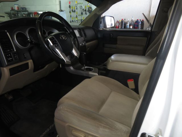 2015 Toyota Sequoia 2OWNER TOYOTA SEQUOIA 4X4 MOONROOF EXTRA CLEAN ROOF RACK  - 23059852 - 18
