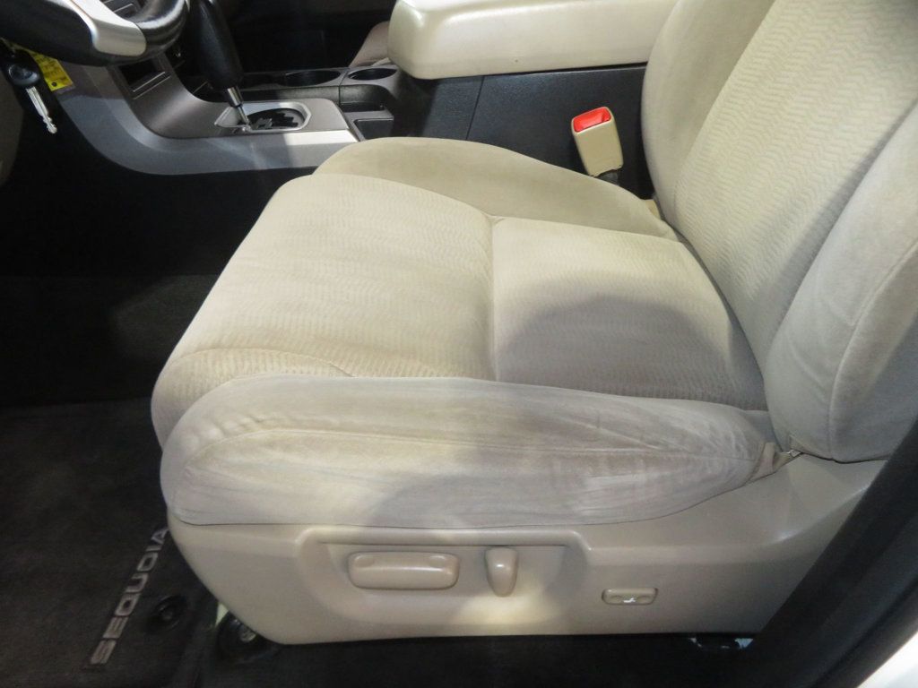 2015 Toyota Sequoia 2OWNER TOYOTA SEQUOIA 4X4 MOONROOF EXTRA CLEAN ROOF RACK  - 23059852 - 19