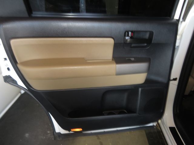 2015 Toyota Sequoia 2OWNER TOYOTA SEQUOIA 4X4 MOONROOF EXTRA CLEAN ROOF RACK  - 23059852 - 22