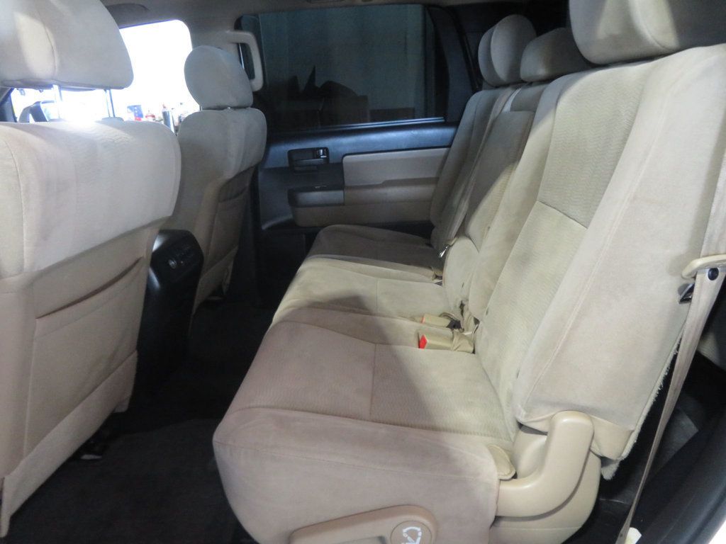 2015 Toyota Sequoia 2OWNER TOYOTA SEQUOIA 4X4 MOONROOF EXTRA CLEAN ROOF RACK  - 23059852 - 23