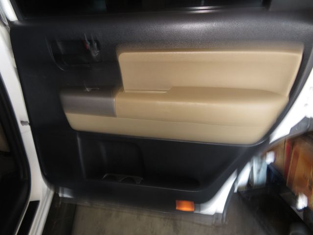 2015 Toyota Sequoia 2OWNER TOYOTA SEQUOIA 4X4 MOONROOF EXTRA CLEAN ROOF RACK  - 23059852 - 29