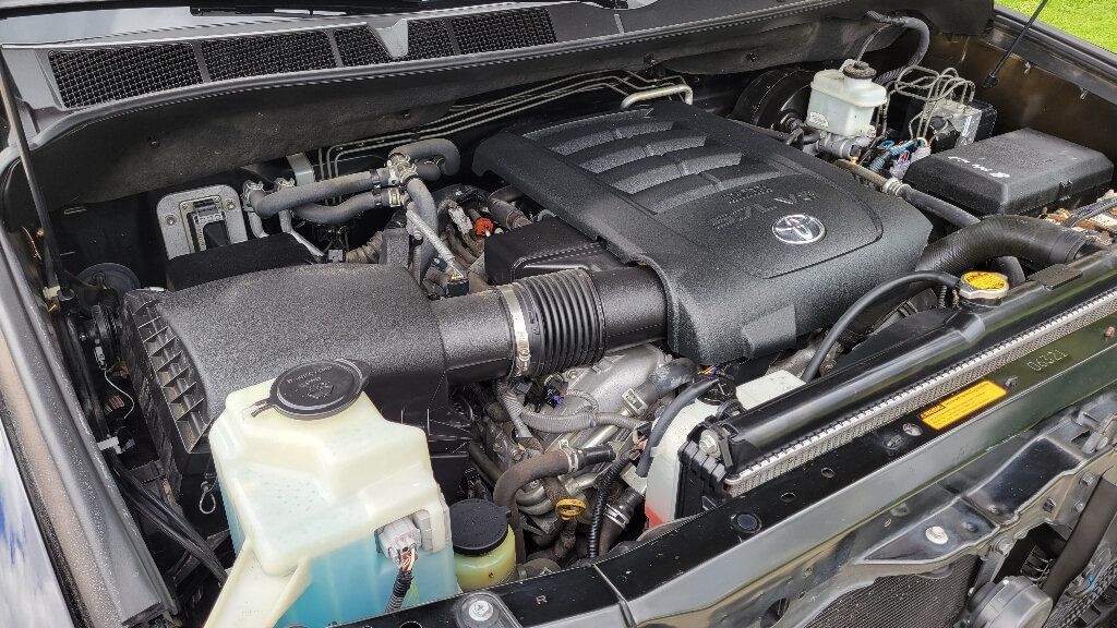 2015 Toyota Sequoia 4WD 5.7L FFV Platinum - 22393601 - 36