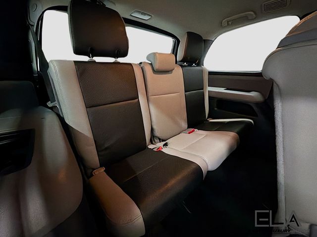 2015 Toyota Sequoia 4WD 5.7L FFV SR5 - 23037311 - 28