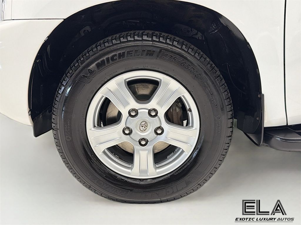 2015 Toyota Sequoia 4WD 5.7L FFV SR5 - 23037311 - 33
