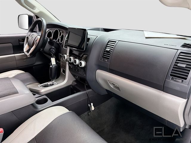 2015 Toyota Sequoia 4WD 5.7L FFV SR5 - 23037311 - 35