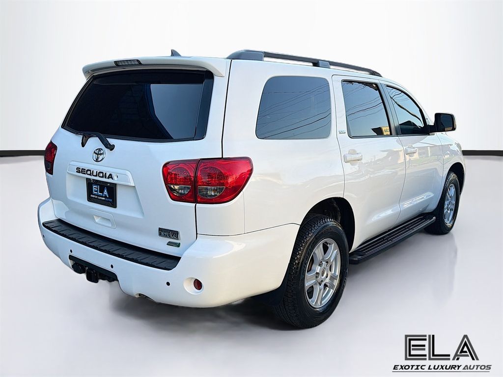 2015 Toyota Sequoia 4WD 5.7L FFV SR5 - 23037311 - 52