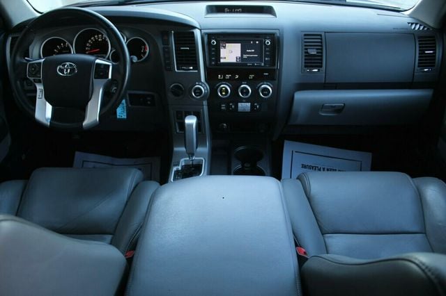 2015 Toyota Sequoia ONE OWNER LIMITED W/ PREMIUM JBL AUDIO/ NAVIGATION, MOONROOF - 22985520 - 13