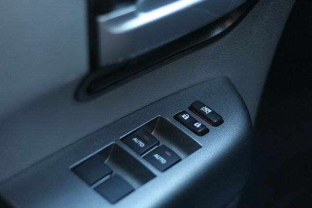 2015 Toyota Sequoia ONE OWNER LIMITED W/ PREMIUM JBL AUDIO/ NAVIGATION, MOONROOF - 22985520 - 21